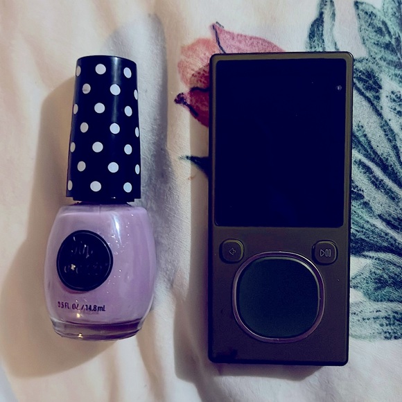 Zune IPod - Picture 2 of 5